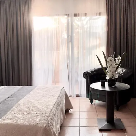 Apartamento Parque Cattleya - Studio Royal